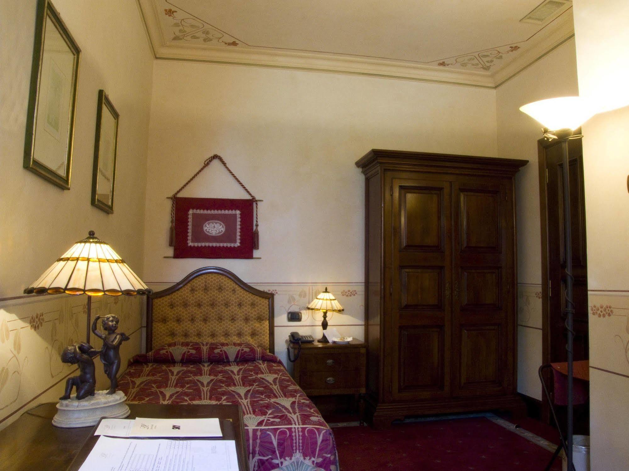 Liberty Hotel Catania-Fontanarossai nemzetközi repülőtér Kültér fotó